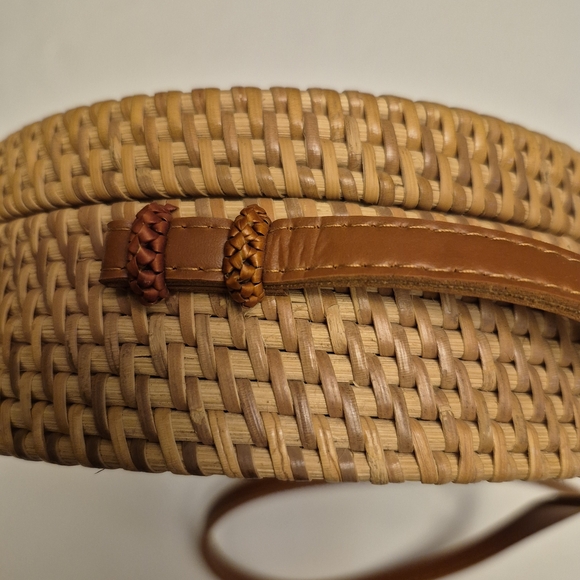 Handcrafted Bali Round Rattan Bag with Batik Fabric Inlay - Picture 4 of 7
